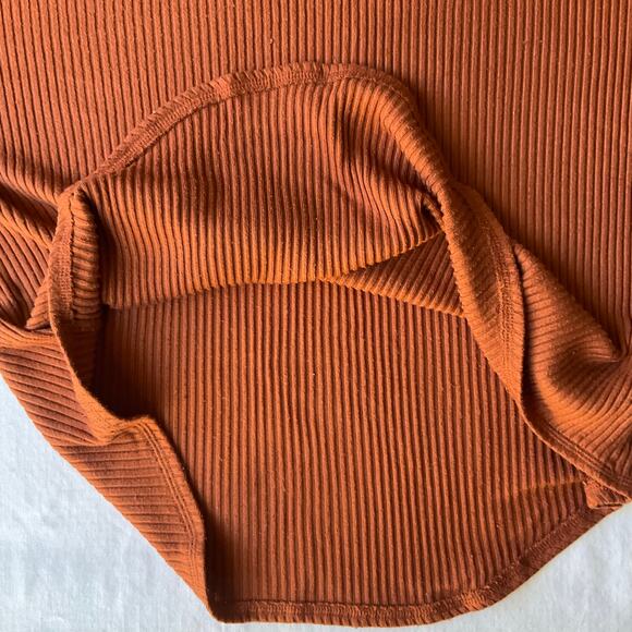 American Eagle Women’s Long sleeve Turtleneck Sweater size M, Solid Brown - Picture 8 of 8